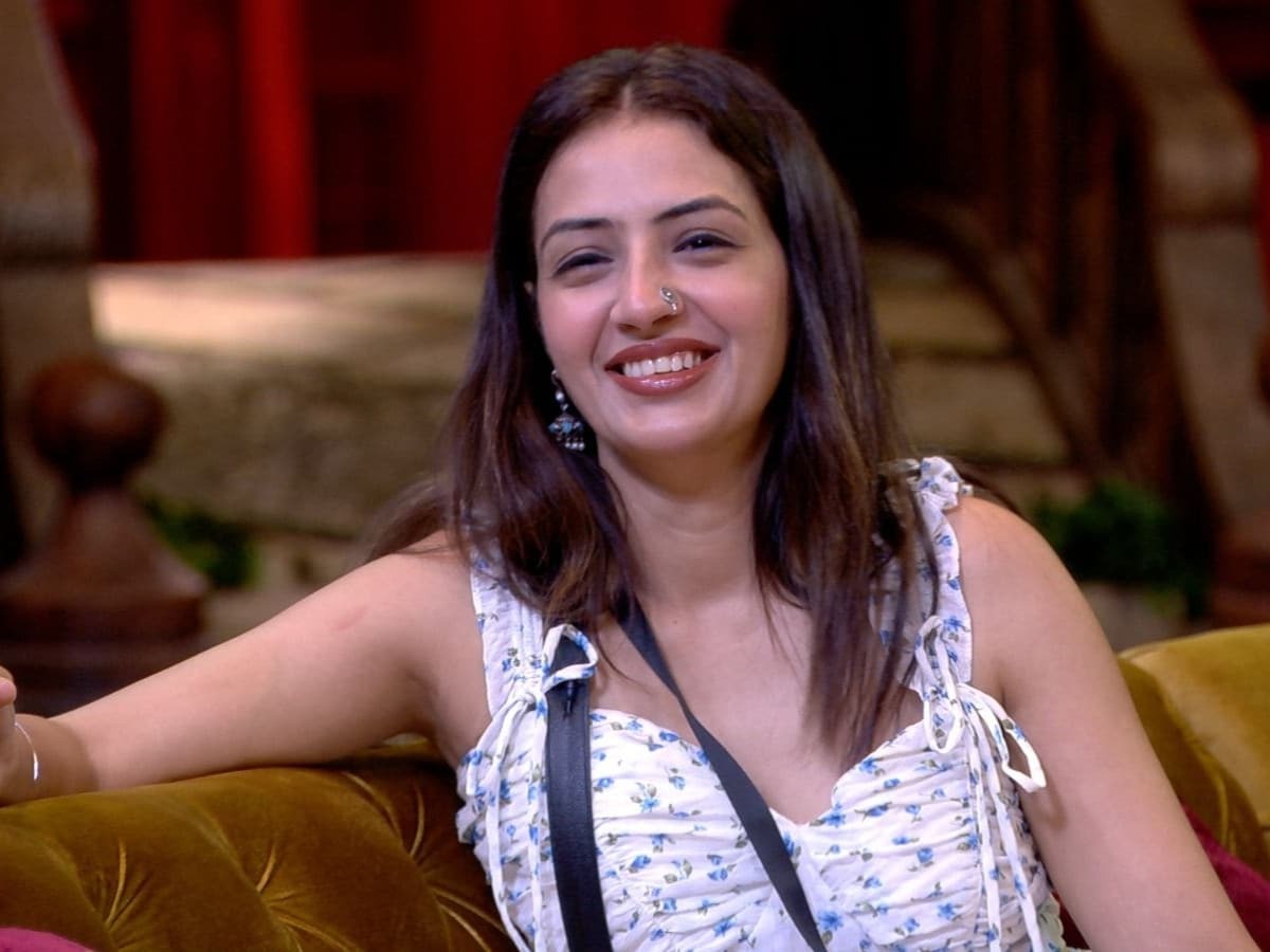 बिग बॉस OTT: वडा पाव गर्ल ने खोला राज, दो साल छोटे युगम से चंद्रिका ने रचाई शादी