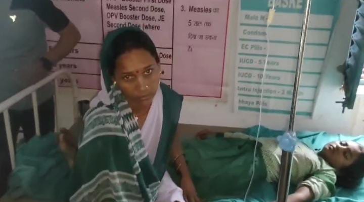 गढ़वा: सेप्टिक टैंक में गैस रिसाव से सरकारी स्कूल की चार छात्राए बेहोश,आनन फानन में किया गया इलाज