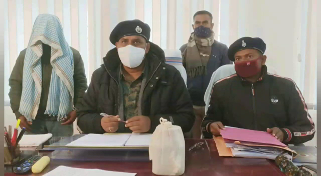 करोड़ों के ब्राउन शुगर के साथ एक धराया