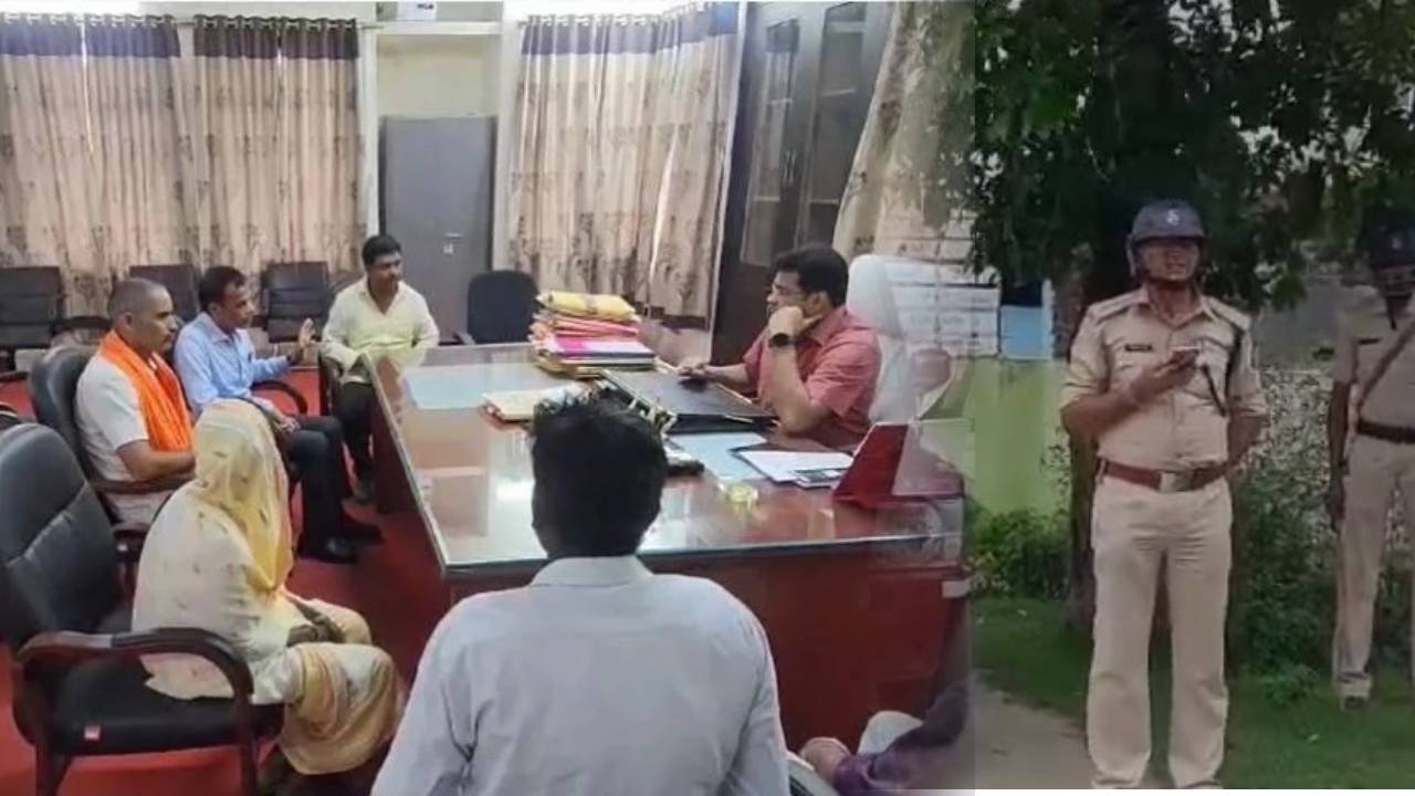 BOKARO NEWS: शव दफनाने को लेकर दो गुटों मे विवाद, मामला पहुंचा थाने