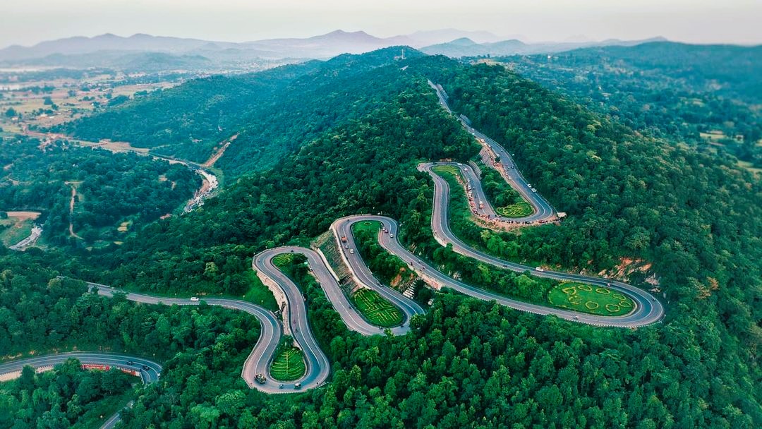 नेचर लवर्स के लिए बेस्ट स्पॉट है पतरातू वैली, इस मॉनसून लीजिए इसकी खूबसूरती का मजा