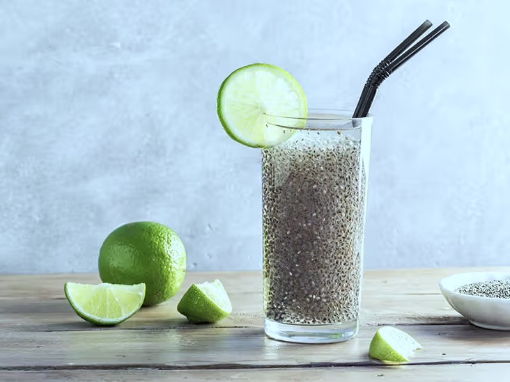 चिया सीड्स खाने पर शरीर में फ़ायदों के साथ हो सकते हैं कई नुकसान, पढिए कितनी मात्रा में खाएं चिया सीड्स  