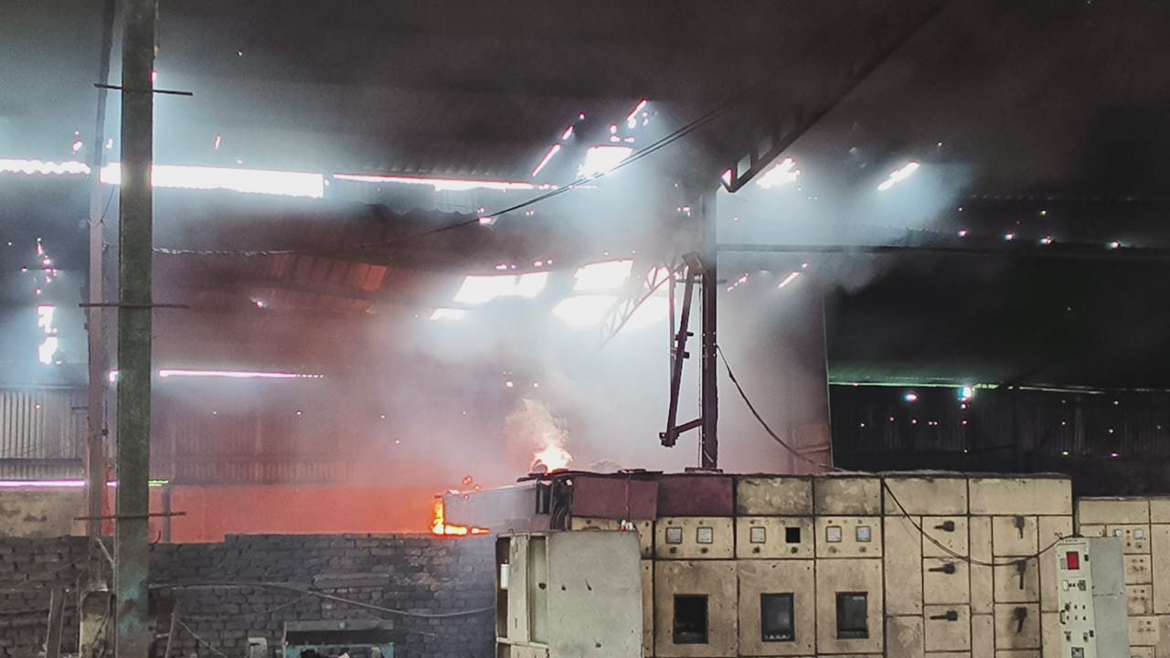 गिरिडीह के छड़ फैक्ट्री में लगी आग, लाखों का नुकसान