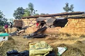 सरायकेला में जारी है हाथियों का आतंक, भोजन की तलाश मे कई घरों को किया क्षतिग्रस्त , ग्रामीणों में दहशत