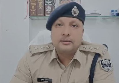 ताजिया निकलने के दौरान माहौल हुआ तनावपूर्ण, डीएसपी ने की शांतिपूर्ण तरीके से पर्व मनाने की अपील