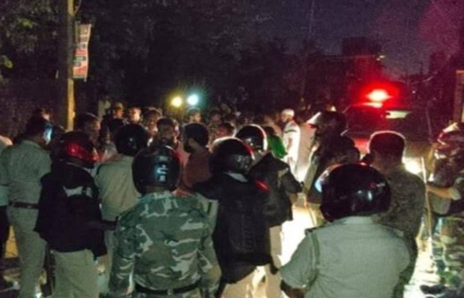 धनबाद के पांडर पाला में मुहर्रम जुलूस के दौरान बवाल, मारपीट और पथराव के बाद निकाला गया फ्लैग मार्च