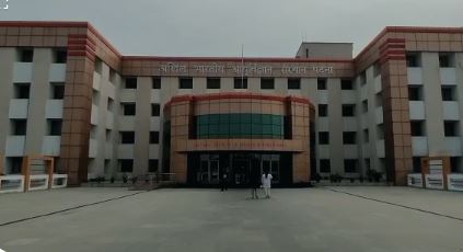 NEET SCAM :  पटना एम्स के तीन मेडिकल स्टूडेंटस सीबीआई के हिरासत में, पूछताछ जारी