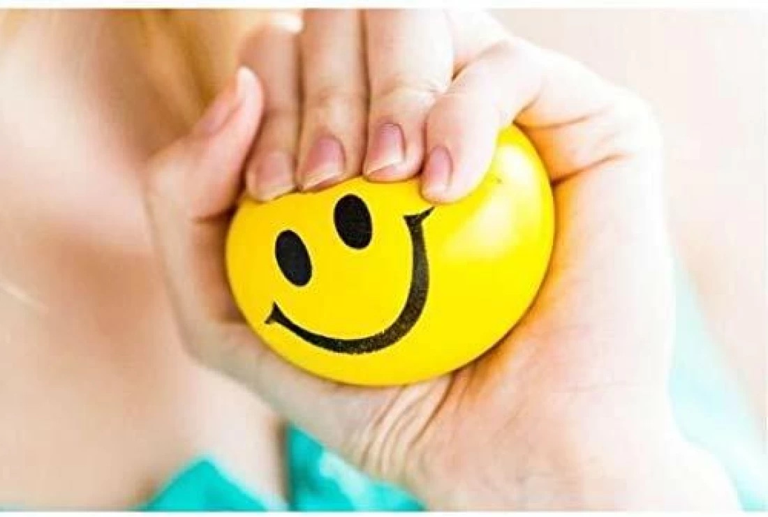 Smiley Ball स्वास्थ्य के लिए है काफी फायदेमंद, दिमाग से लेकर मसल्स तक को रखता है तंदुरुस्त, देखिए क्या कहती हैं डॉक्टर 
