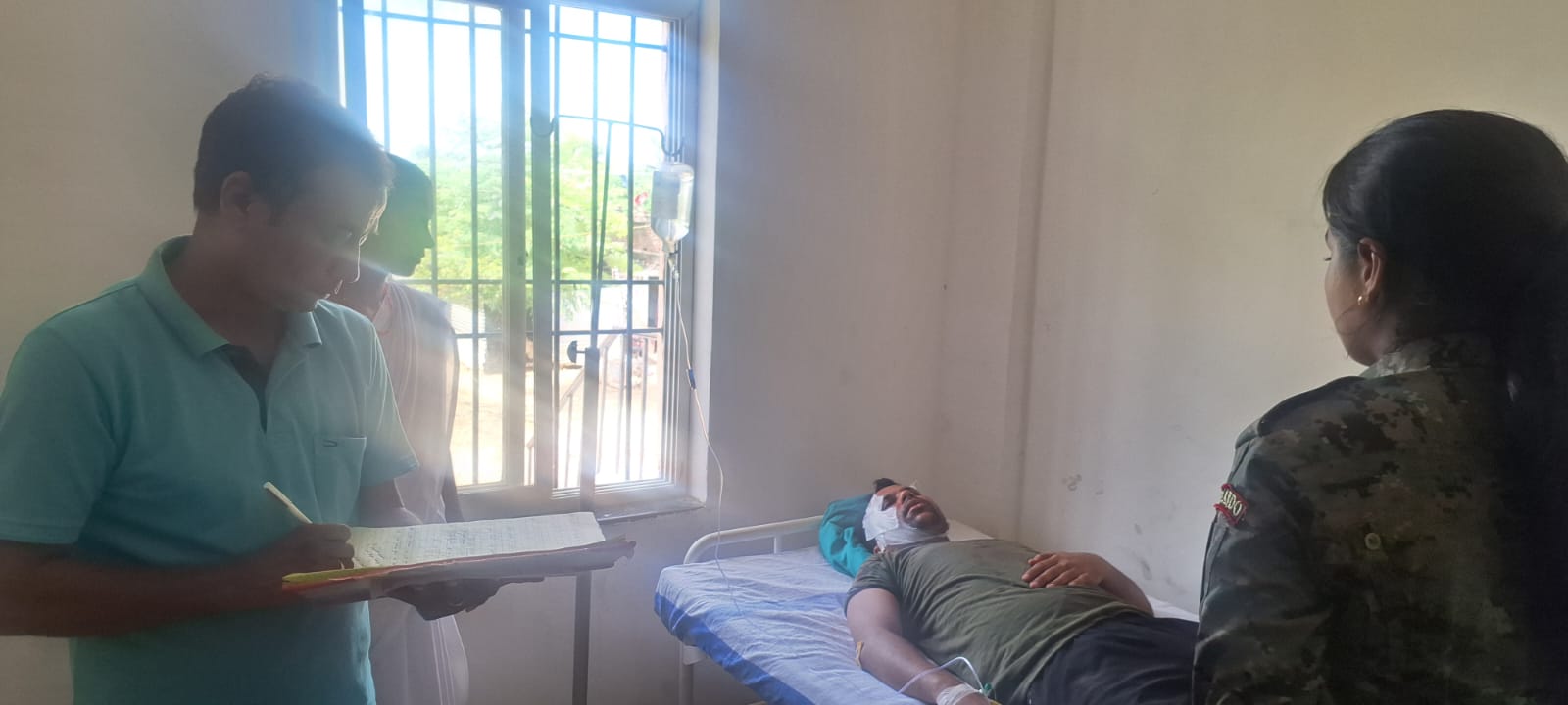 Crime News: बिहार में बालू माफियाओं का तांडव! कार्रवाई करने पहुंची पुलिस टीम पर किया हमला, दो जवान घायल