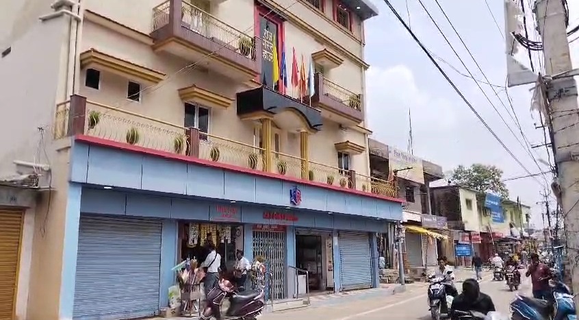 NEET PAPER LEAK: आज फिर सीबीआई की टीम पहुंची हजारीबाग, राज गेस्ट हाउस में कर रही जांच