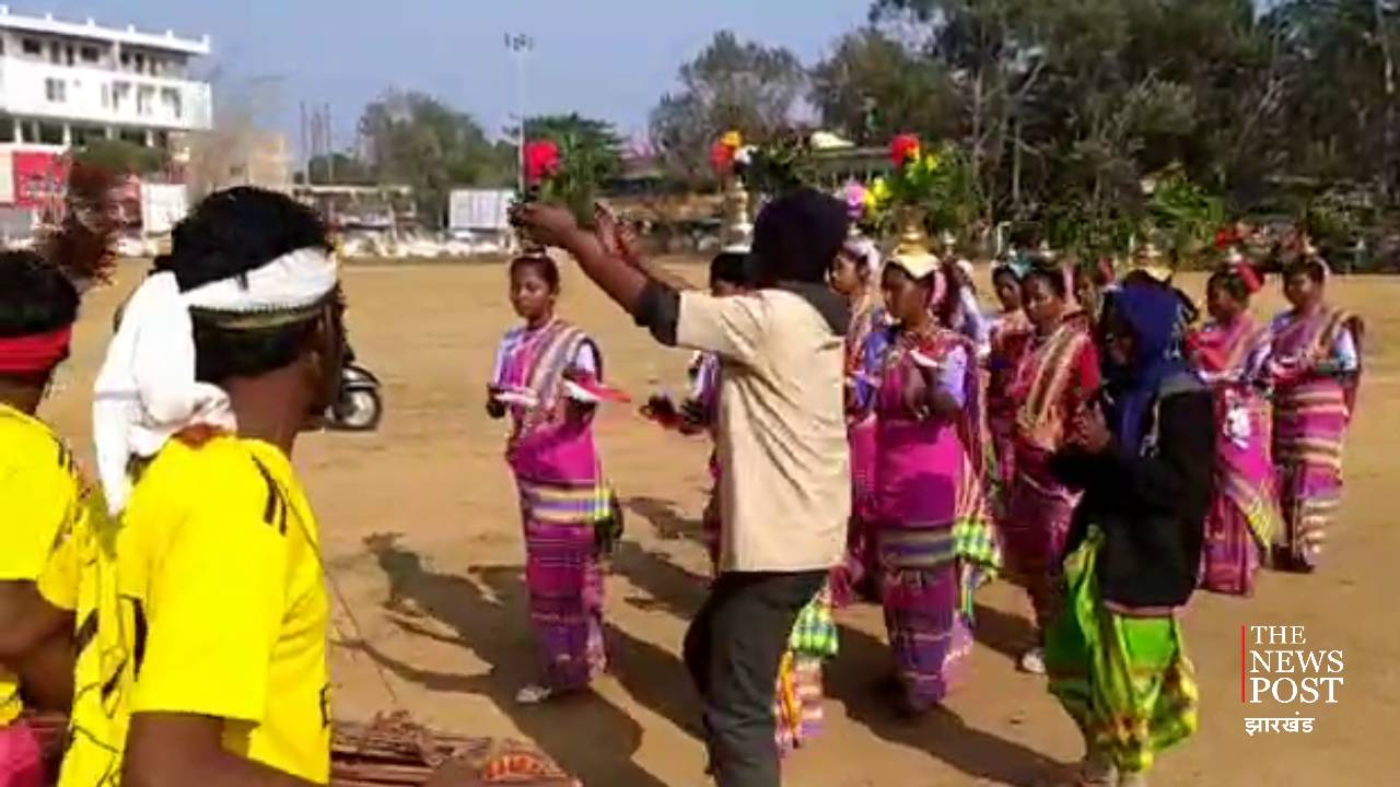 संथाल आदिवासियों का सोहराय पर्व शुरू, मकर तक गांव-गांव में मनाया जाएगा पर्व