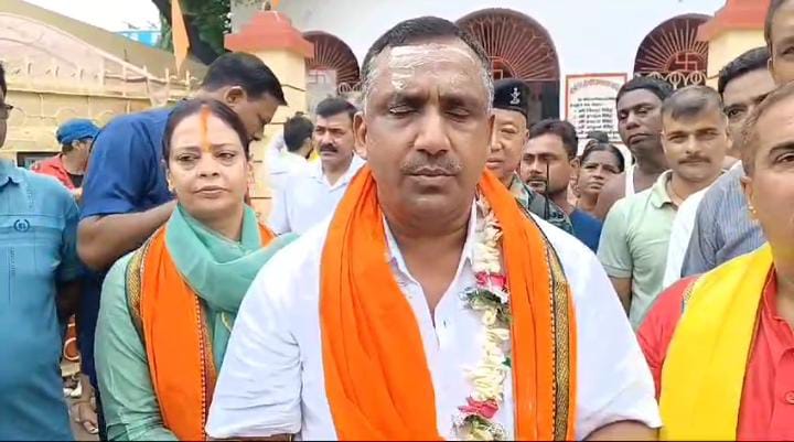 सावन की दूसरी सोमवारी पर लौहनगरी में उमड़ा आस्था का जनसैलाब, मंत्री बन्ना गुप्ता ने भी शिवालय पहुंचकर किया जलाभिषेक