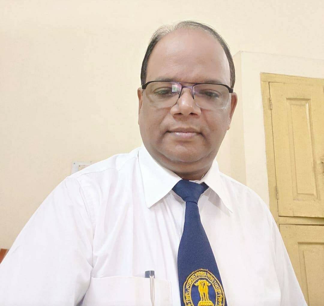 दुमका सदर बीडीओ पर आदिवासी युवक ने लगाया मारपीट का आरोप, एससी एसटी एक्ट के तहत मामला दर्ज