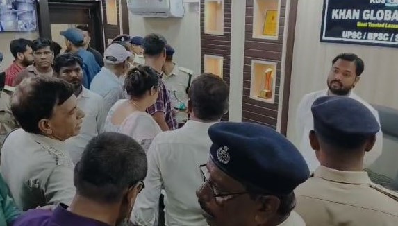 दिल्ली कोचिंग हादसे के बाद पटना में कोचिंग संस्थानों की जांच तेज, खान सर की कोचिंग में भी पहुंचे SDM, जानिए पूरा मामला