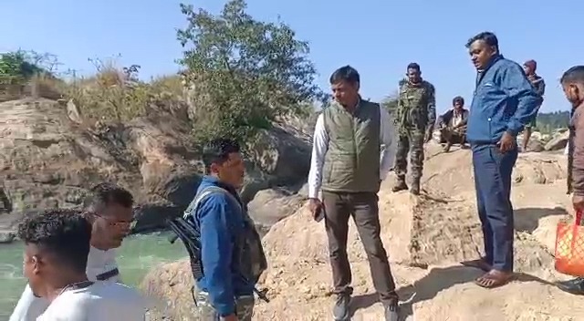 पिकनिक स्थल पर नदी में गिरा युवक, 24 घंटे बाद भी नहीं मिला सुराग