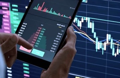 इन्वेस्टमेंट स्कैम को लेकर HDFC Bank ने ग्राहकों को चेताया, जानिए क्या होता है फेक ट्रेडिंग और इससे बचने के तरीके