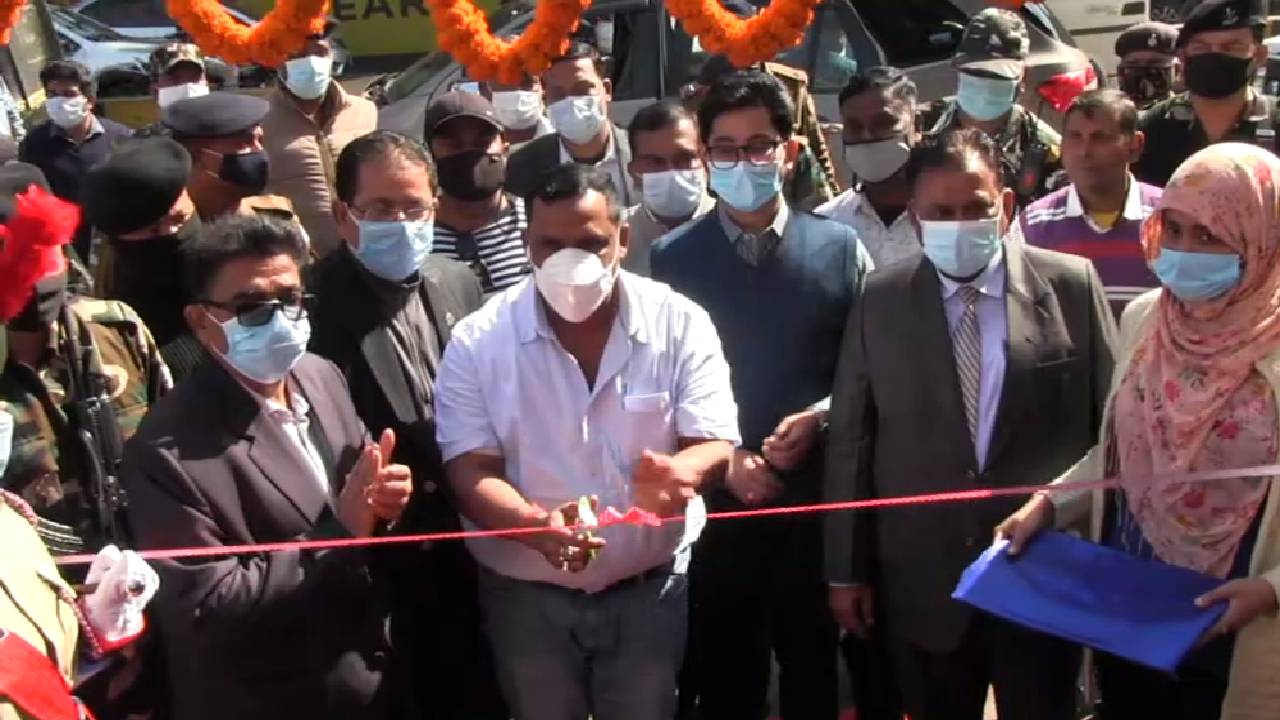 करीम सिटी college में टीकाकरण का मंत्री बन्ना गुप्ता ने किया शुभारंभ