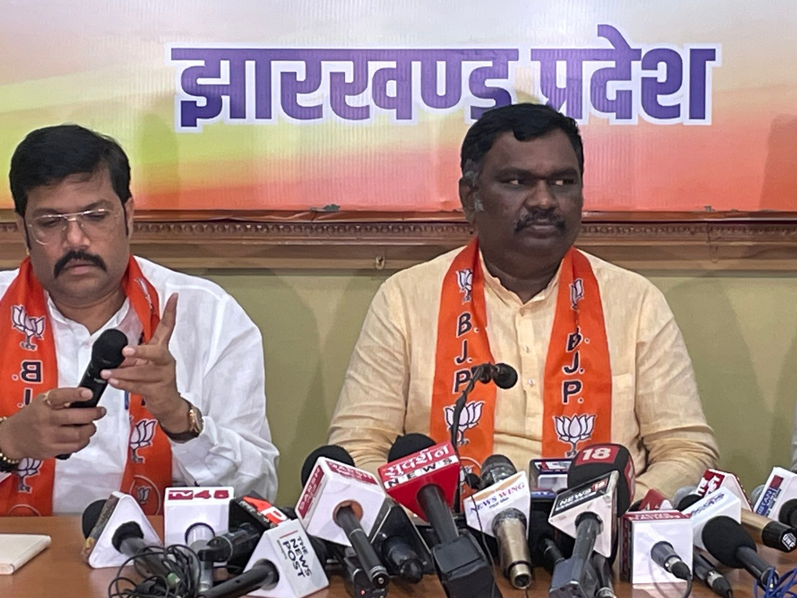 झारखंड की विधि व्यवस्था चौपट! दरोगा और अधिवक्ता की हत्या पर भाजपा ने पूछा सुरक्षित कौन