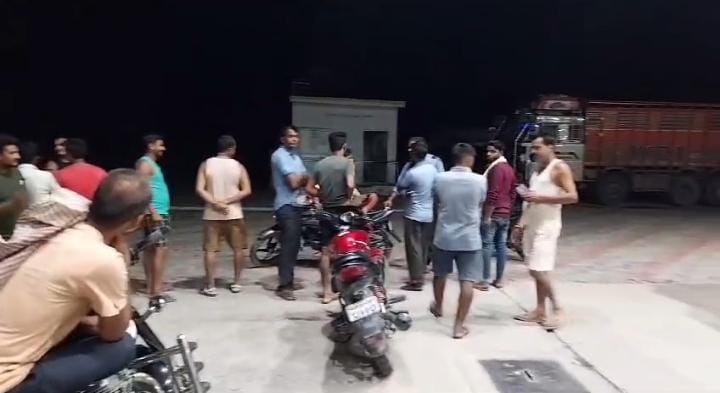 Bihar News: बेखौफ अपराधियों ने बीजेपी विधायक के पेट्रोल पंप को लूटा, विरोध करने पर मैनेजर से की मारपीट, पढ़ें पूरा मामला