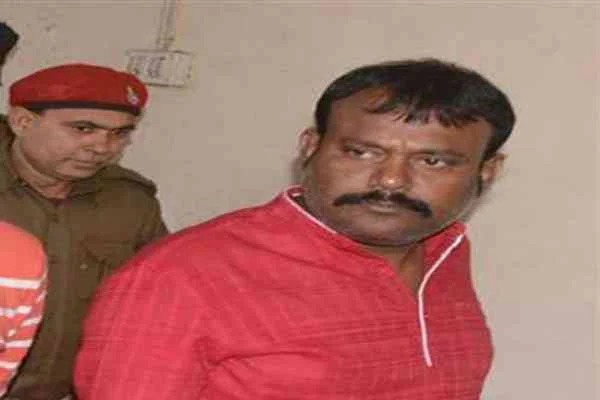  नीरज सिंह हत्याकांड : पिंटू सिंह को सुप्रीम कोर्ट से मिली जमानत, पढ़िए क्यों अभी रहना होगा जेल में ही 