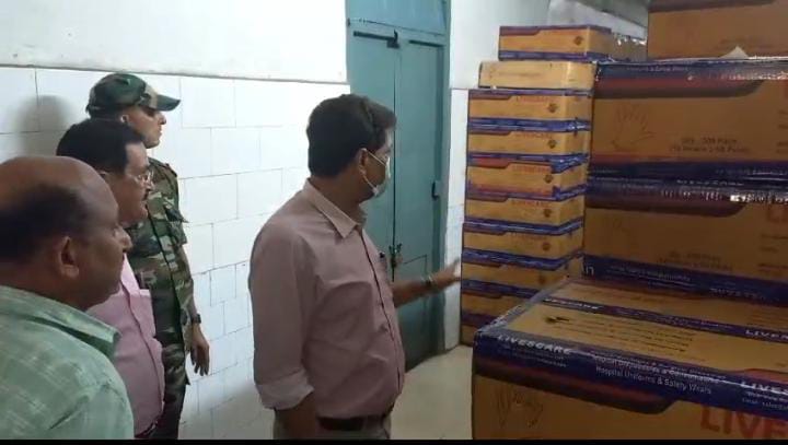 जमशेदपुर:एमजीएम अस्पताल की गड़बड़ विधि व्यवस्था देख भड़के प्रधान स्वास्थ्य सचिव, सुधार करने के लिए दिया एक हफ्ते का अल्टीमेटम