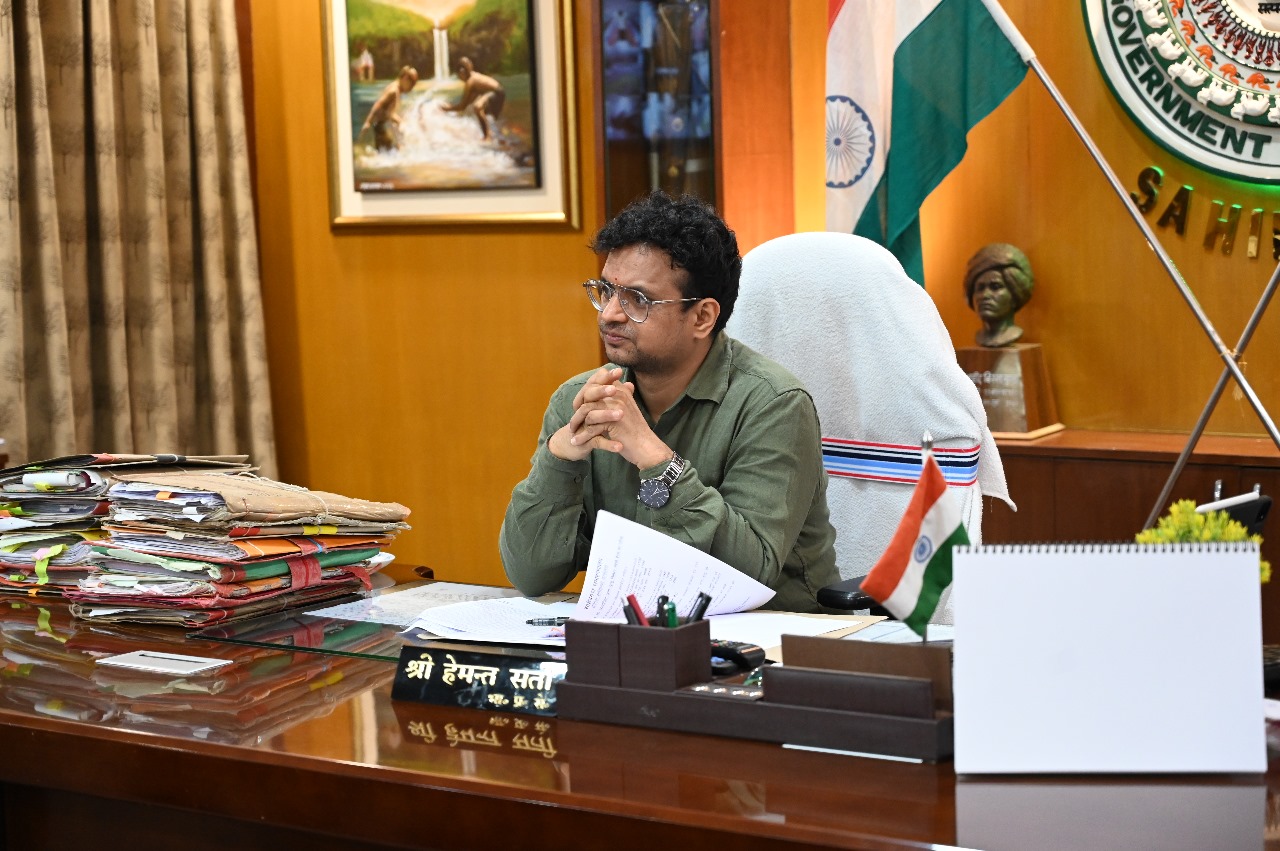 हाईकोर्ट के आदेश के बाद एक्शन में साहिबगंज डीसी, हेमंत सती ने कहा- रिकॉर्ड्स आफ राइट्स के आधार पर होगी घुसपैठियों की पहचान