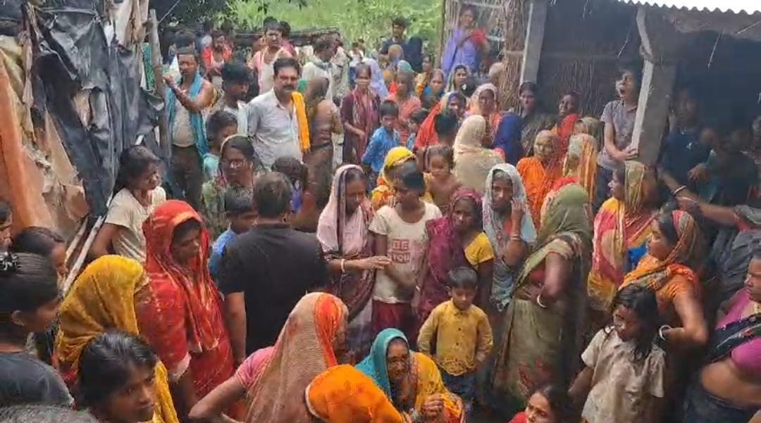 Breaking: बेगूसराय में एक ही परिवार के चार लोगों पर जानलेवा हमला, तीन की मौत, एक घायल, जांच में जुटी पुलिस