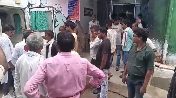 बिहार में चरम पर पहुंचा अपराध! कैमूर में महज ढाई डिसमिल जमीन के विवाद में हुई गोलीबारी,एक की मौत एक की हालत गंभीर