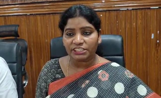 संथाल परगना में गहराया बंग्लादेशी घुसपैठ का मामला, 12 अगस्त को राष्ट्रीय अनुसूचित जनजाति आयोग की टीम पाकुड़ में करेगी जांच, पढ़ें डॉ आशा लकड़ा ने क्या कहा