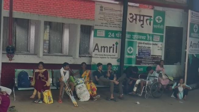 रांची: जूनियर डॉक्टरों का हड़ताल का असर ओपीडी में दिखा, बिना इलाज कराए लौटे मरीज