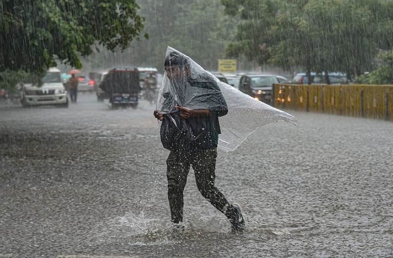 Weather Forecast: झारखंड में 4 दिन तक भारी बारिश का अलर्ट, आसमानी बिजली से किसान रहें सतर्क