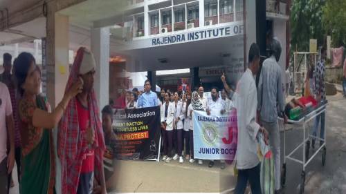 हड़ताल पर डॉक्टर तड़पते मरीज,अस्पताल का दिख रहा खौफनाक मंज़र,राजधानी से लेकर ग्रामीण इलाके में बंद है स्वास्थ्य सेवा