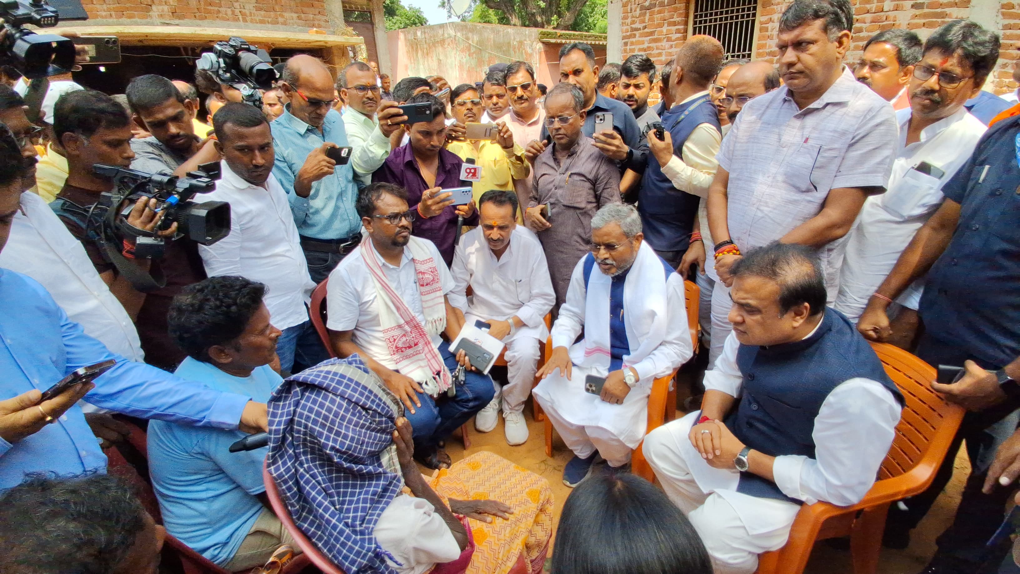 आदिवासी मुख्यमंत्री गरीब आदिवासी बेटे चौहान हेंब्रम के हत्यारे को दे रहा संरक्षण: हिमंता  