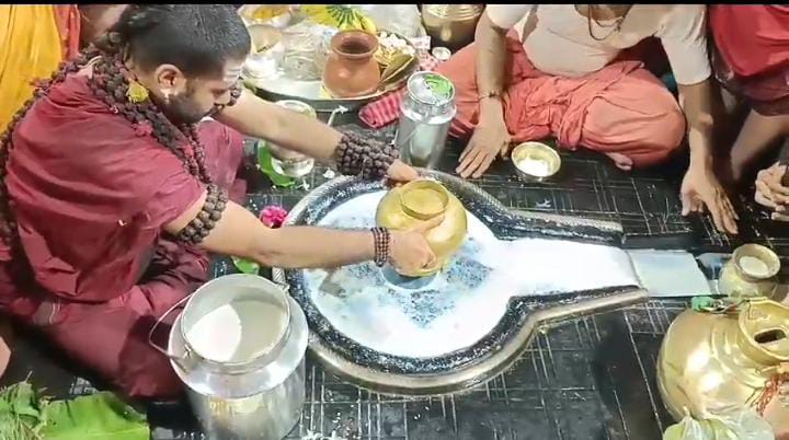 आज सलोनी पूर्णिमा पर बना है विशेष संयोग, इस विधि से करें पूजा, पढ़ें आज क्यों मनाया जाता है कल्याण दिवस