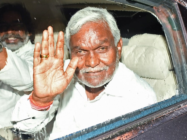 BIG BREAKING: चंपाई का बड़ा बयान, किसी से कोई बात नहीं, तय कर रहें रणनीति, अब झारखंड लौटने की संभावना