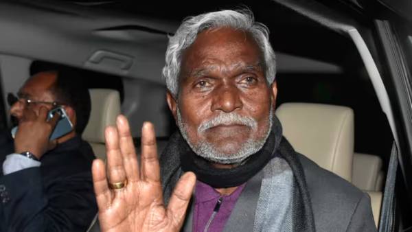 Jharkhand Politics:चंपाई पड़े अकेले, कोल्हान के सभी विधायक हेमंत के साथ, अब क्या करेंगे टाइगर   