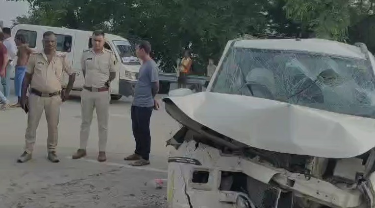 Breaking : हादसा इतना भयानक की मौके पर ही चली गई पांच लोगों की जान, दो की स्थिति नाजुक