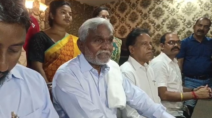 गम्हरिया पहुंचे पूर्व सीएम चंपाई सोरेन ने किया बड़ा खुलासा, कहा- नए अध्याय की हो गई है पृष्टभूमि तैयार, जल्द लगेगा पूर्णविराम