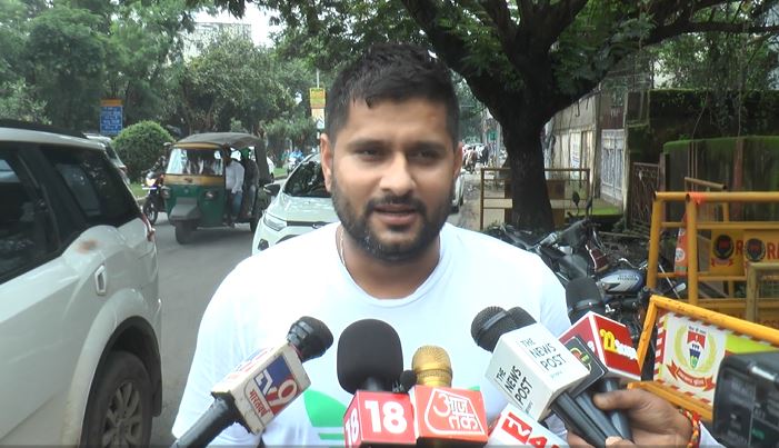 नई पिच तैयार कर रहे क्रिकेटर सौरभ तिवारी, लेने वाले हैं बड़ा निर्णय