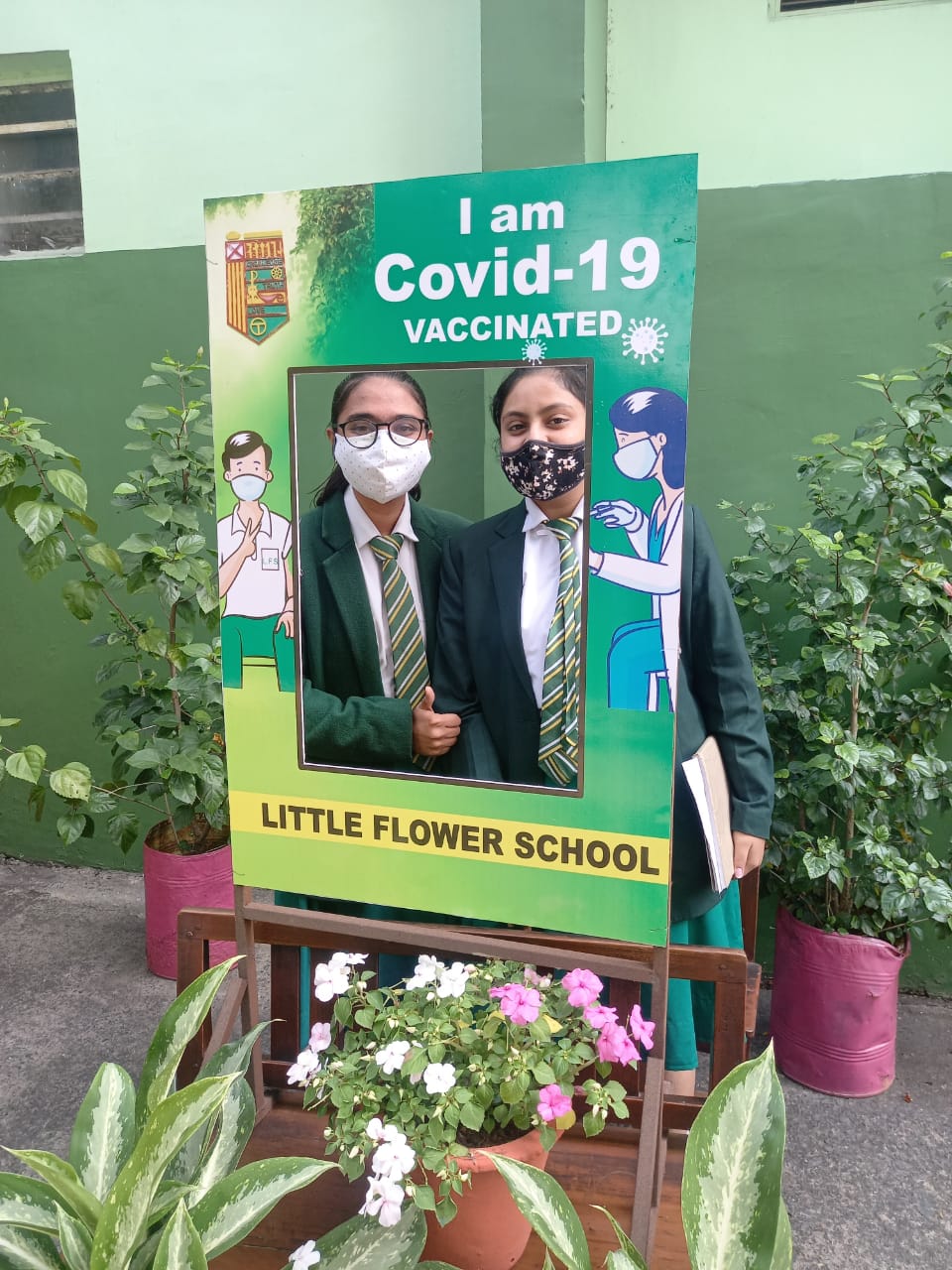 किशोरों का वैक्सीनेशन : सेफ्टी से सेल्फी तक का दिख रहा उत्साह