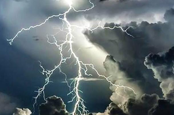 Weather Alert: झारखंड में 2 सितंबर तक गरज के साथ भारी बारिश की संभावना,वज्रपात को लेकर येलो अलर्ट जारी