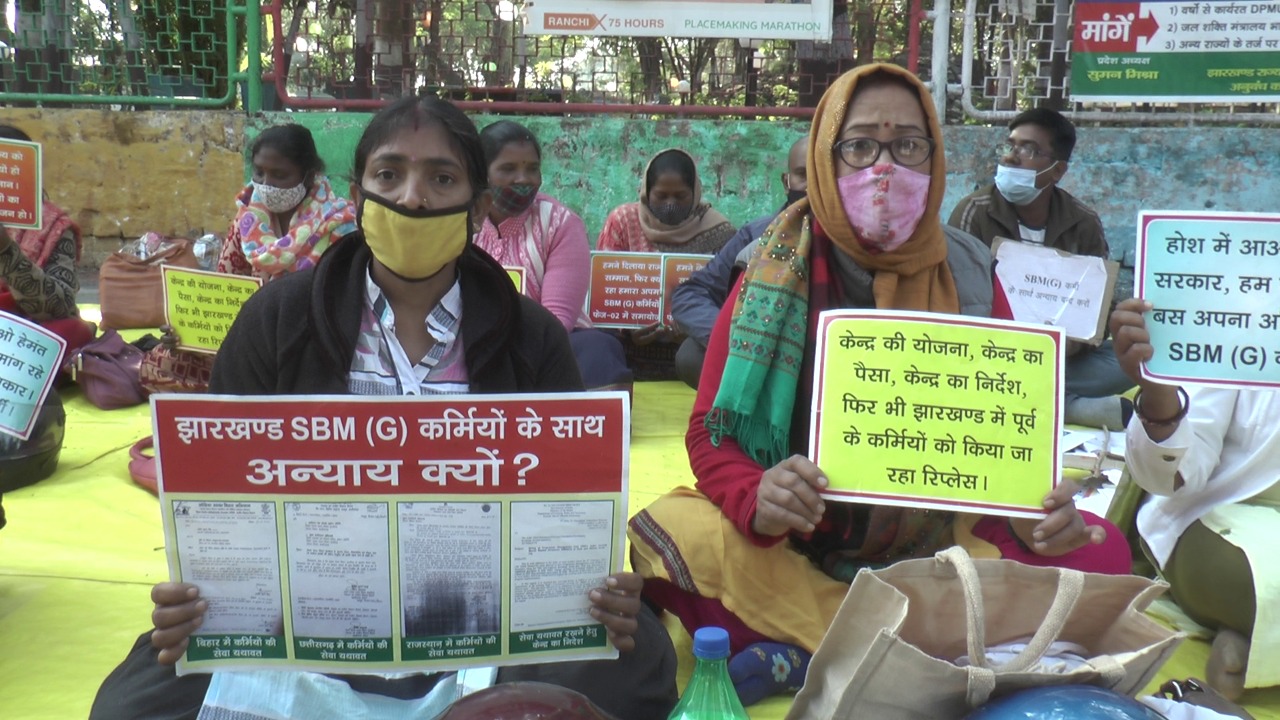 कोरोना के ख्रौफ पर भारी पेट की आग, रोजगार के लिए डटे रहेंगे SBM कर्मी