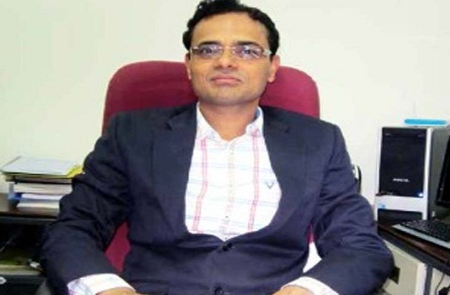 एक बार फिर रद्द हुआ  सीनियर आईएएस अधिकारी नितिन मदन कुलकर्णी का तबादला,जानिए क्या है कारण