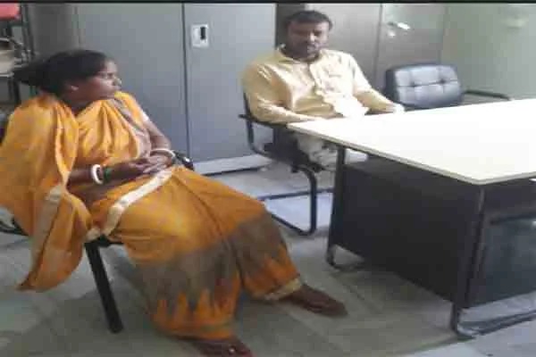 हजारीबाग : मुखिया को 25 हजार घूस लेने के आरोप में एसीबी ने किया गिरफ्तार