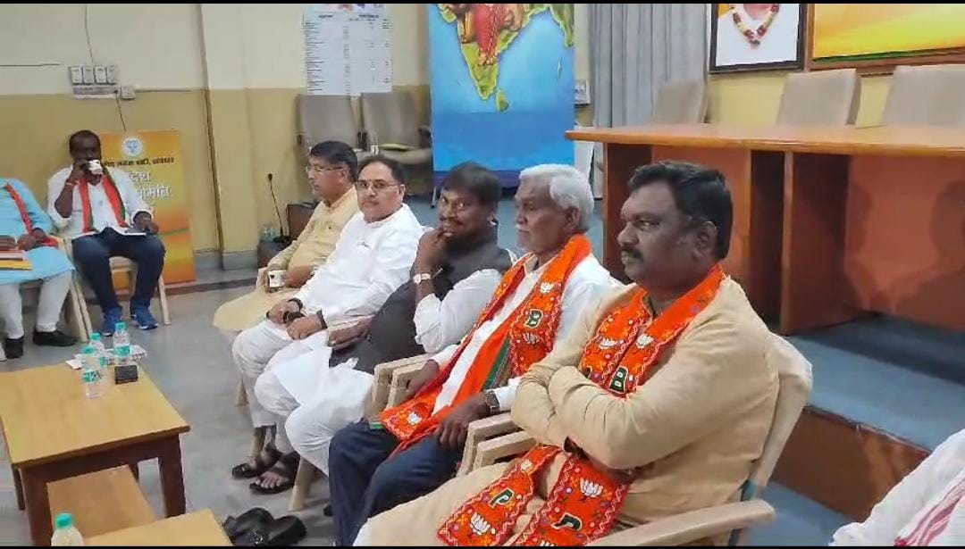 चाय की चुस्कियों के साथ चंपाई सोरेन ने भाजपा नेताओं से की महत्वपूर्ण मंत्रणा, जानिए विस्तार से
