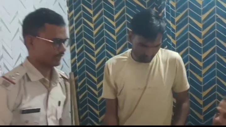 Gadhwa :एक युवक पर 4 लोगों ने अपना बेटा होने का किया दावा,फ़िर पुलिस ने किया ऐसा खुलासा कि उड़ गए सब के होश