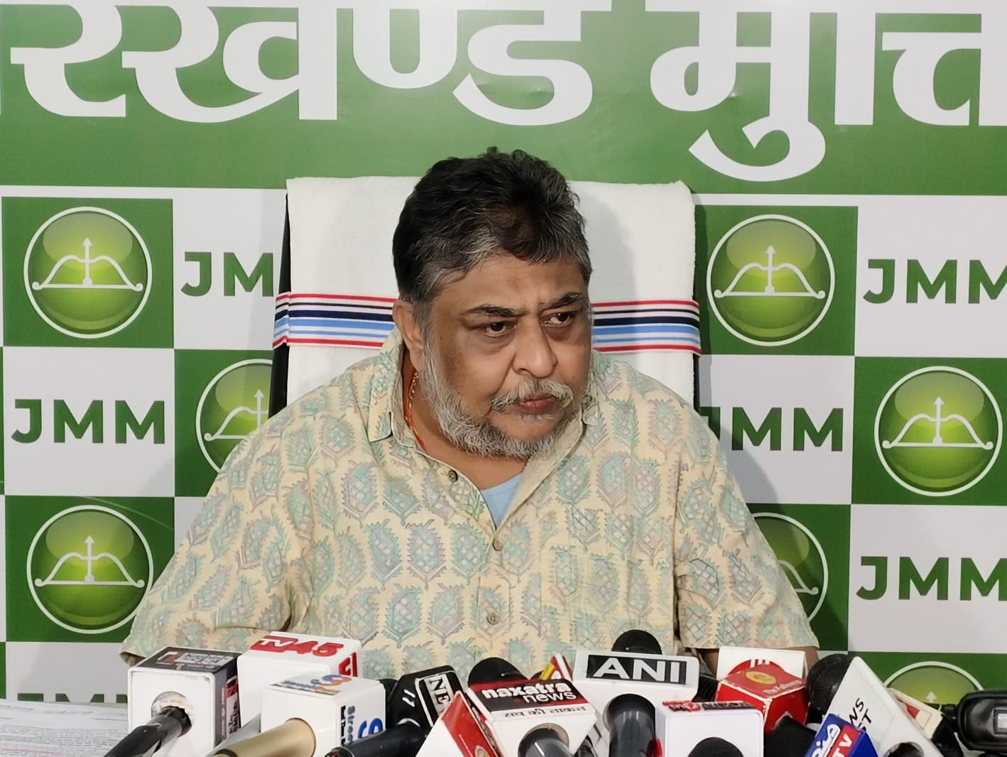 मंईयां योजना पर मचा बवाल, एक ओर कोर्ट में पीआईएल तो दुसरी ओर भाजपा पर आक्रामक हुई झामुमो