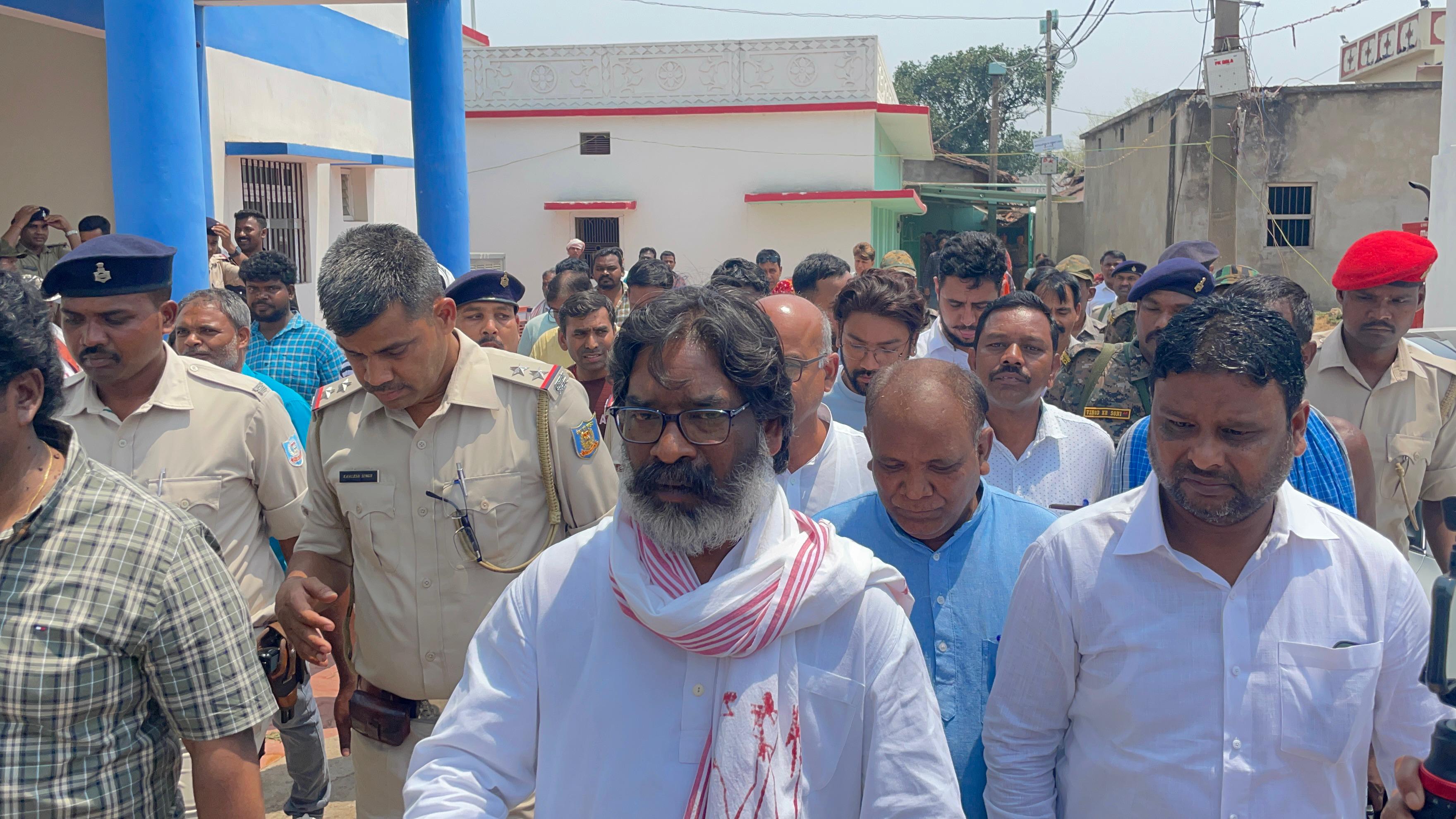 Big Update : उत्पाद सिपाही दौड़ तीन दिनों के लिए हुई स्थगित, हेमंत सोरेन ने लिखा सोशल मीडिया पर पोस्ट