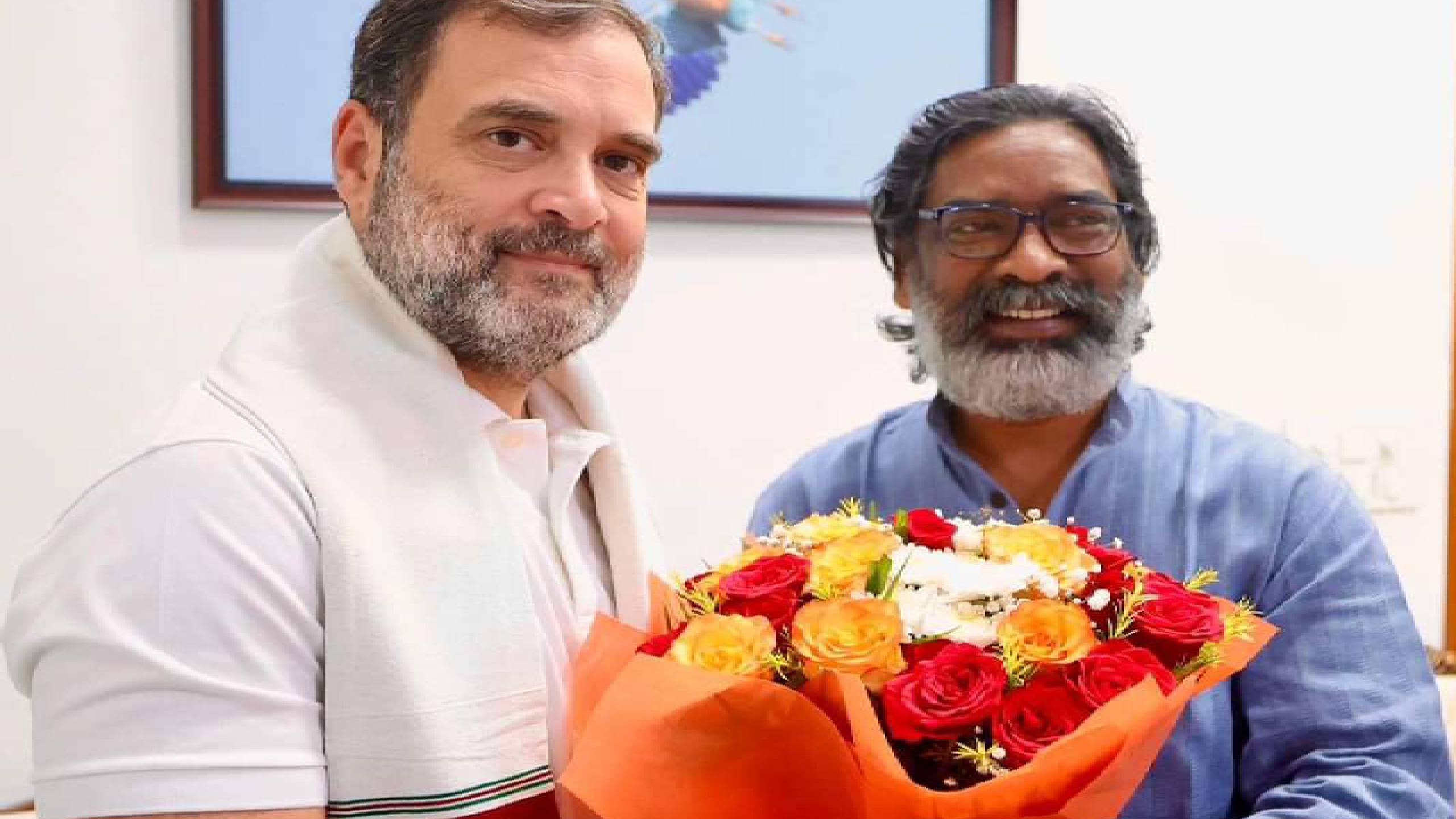 दिल्ली में मल्लिकार्जुन खड़गे और राहुल गांधी से सीएम हेमंत ने की मुलाकात, चुनावी रणनीति पर हुई चर्चा 