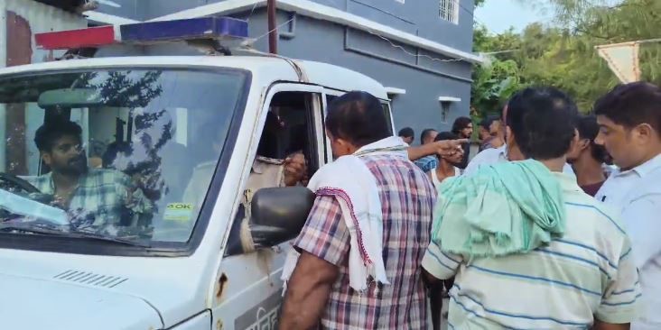 कटिहार में रिटायर ADM के बेटे बन बिचोलियों ने बेच दी जमीन, 40 लाख रुपए का कर चुके हैं ठगी, पुलिस ने किया गिरफ्तार